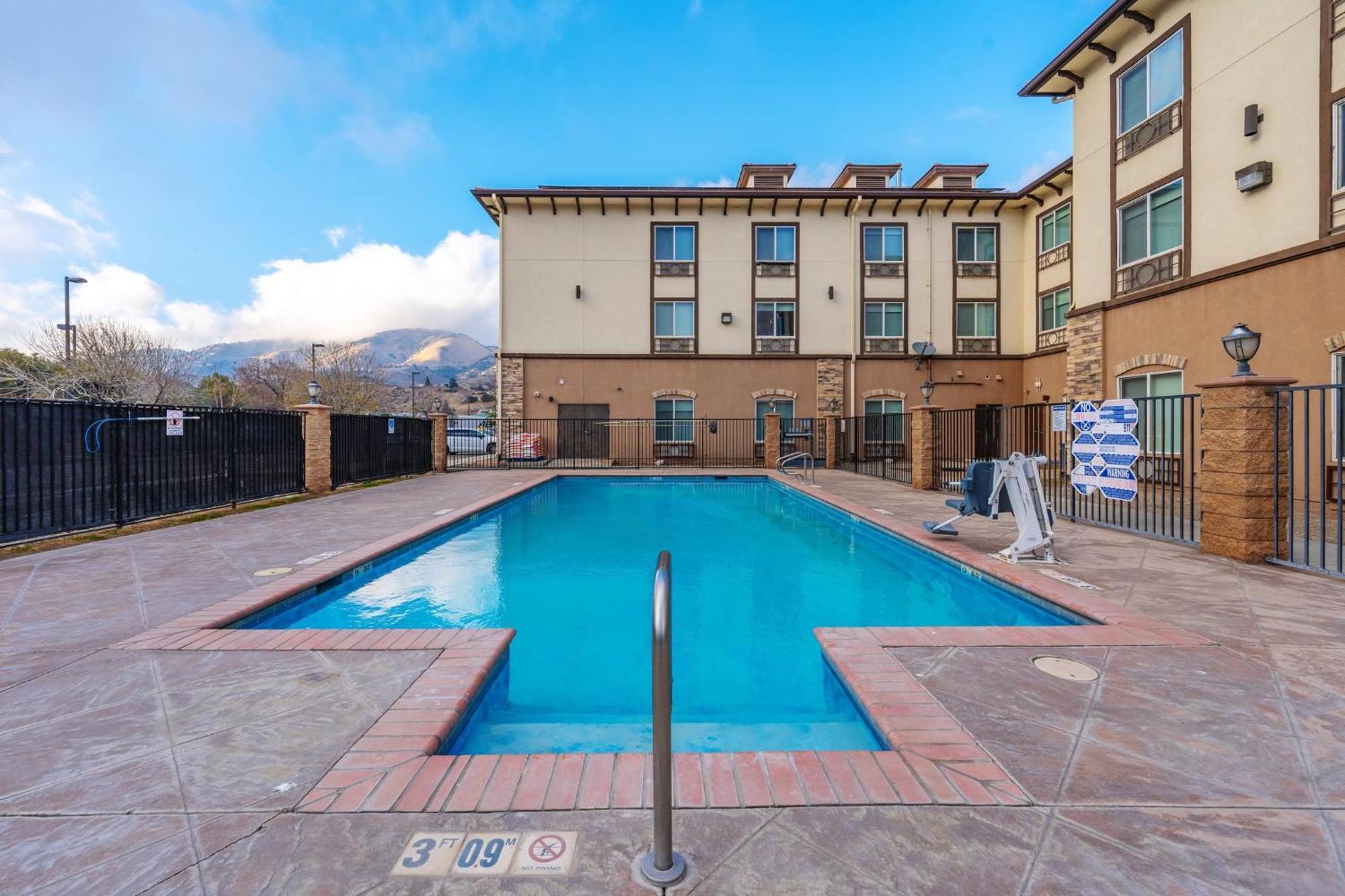 Holiday Inn Express & Suites Frazier Park By Ihg Lebec Zewnętrze zdjęcie